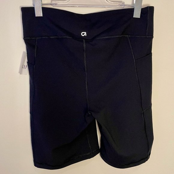 Gap Fit High Rise Bike Short - Picture 2 of 2